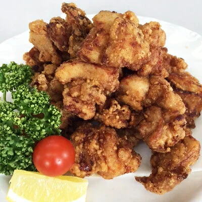 お肉屋さんの『からあげ』2kg(500gx4) 特製スパイス付(チリガーリック・チーズ胡椒)[配送不可地域:離島] 