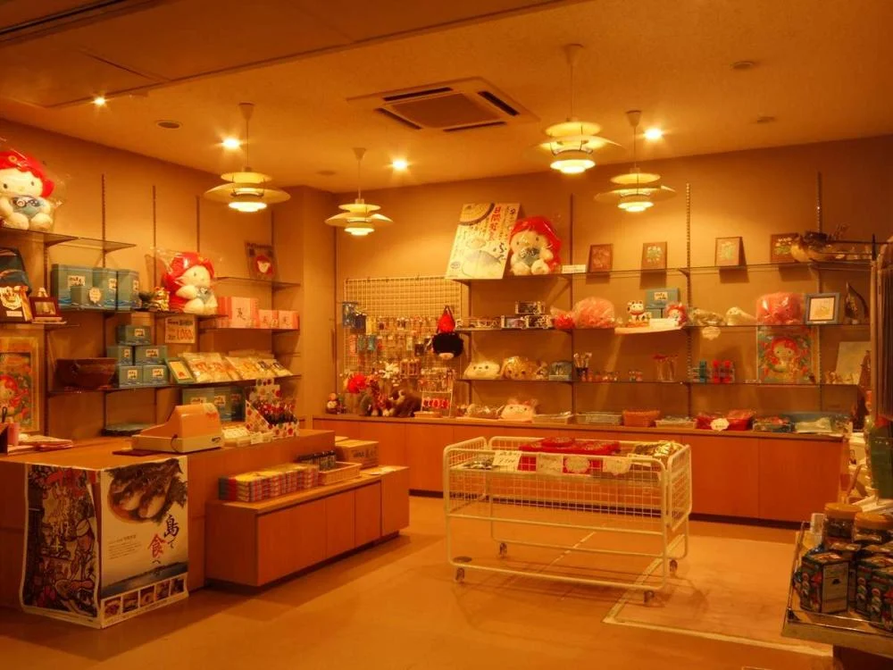 日間賀島　アイランドホテル浦島のお土産店