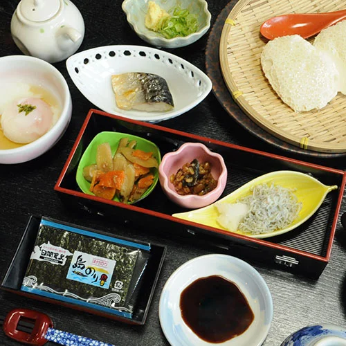 日間賀島　ホテル　日間賀荘の朝食