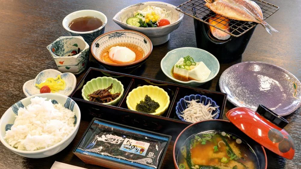 日間賀島　たくみ観光ホテルの朝食