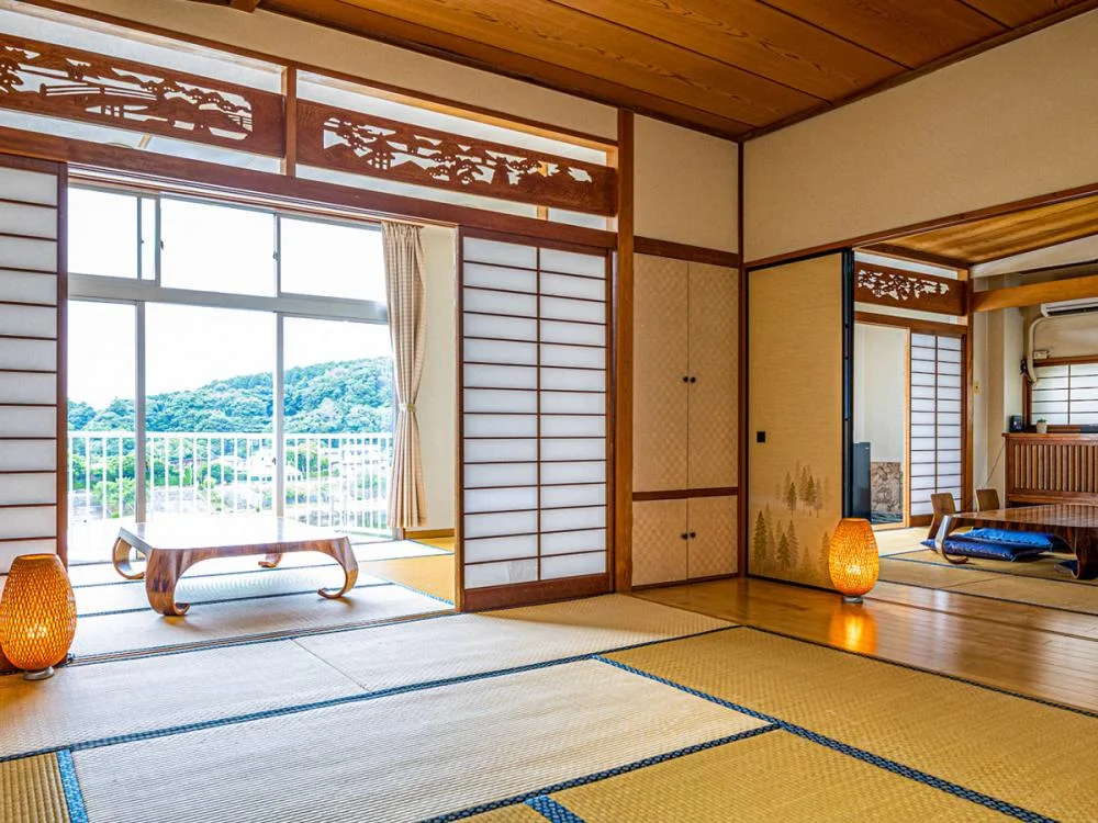 大自然の静寂と天然自噴温泉を愉しむ湯宿 亀山温泉ホテルのスイートルームや特別室