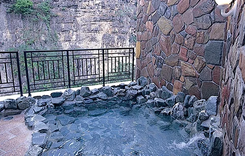 穴原温泉　渓苑　花の瀬の大浴場