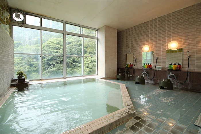 会津湯野上温泉　ホテル大坂屋の大浴場