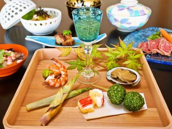 会津湯野上温泉 花鳥華やか風月の宿 藤龍館 夕食