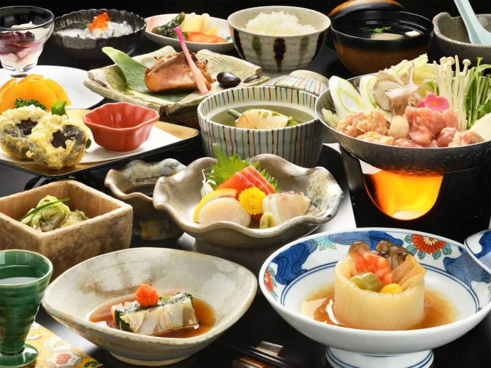創作料理が自慢の宿　会津　喜多方　熱塩温泉　山形屋の夕食
