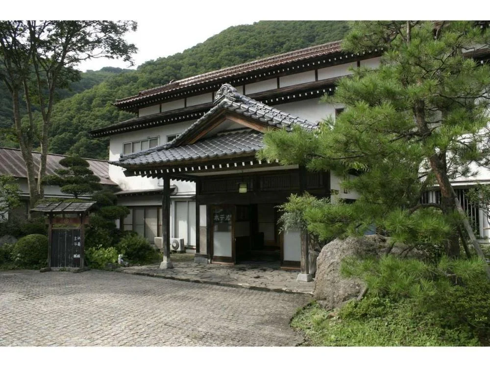 会津芦ノ牧温泉 渓流の宿 渓山 外観