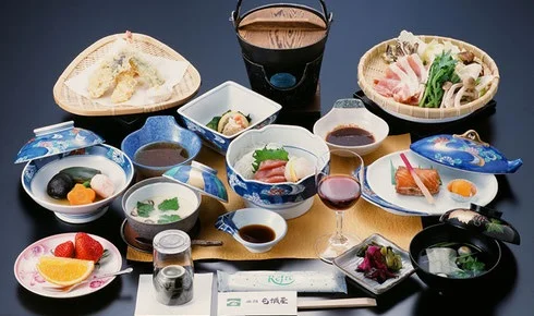 中ノ沢温泉　旅館　白城屋の夕食