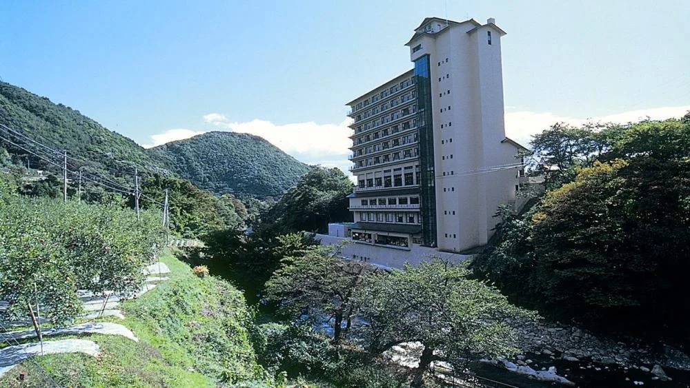 穴原温泉　山房　月之瀬 外観