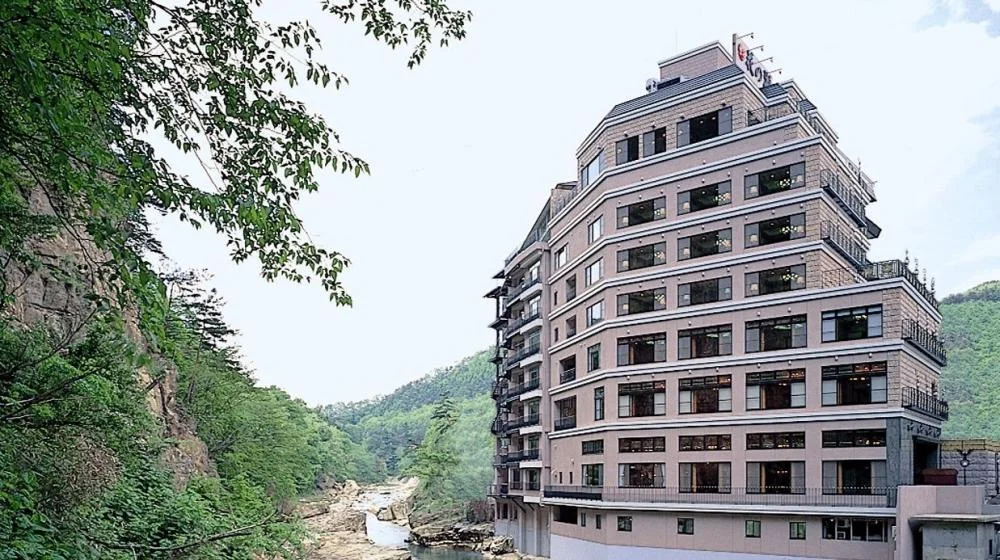 穴原温泉　渓苑　花の瀬 外観