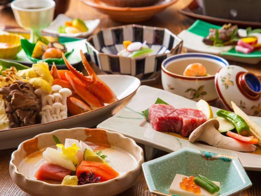 渓谷に佇む源泉湯宿 四万やまぐち館の夕食