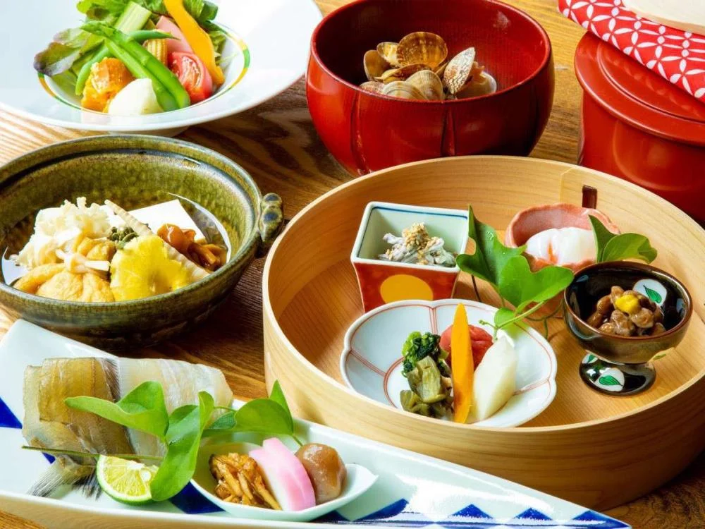 渓谷に佇む源泉湯宿 四万やまぐち館の朝食