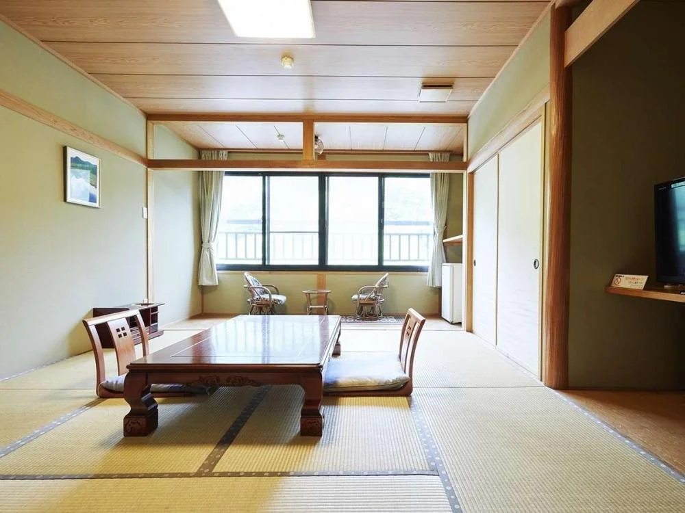 源泉掛流しの湯めぐりテーマパーク 龍洞の部屋