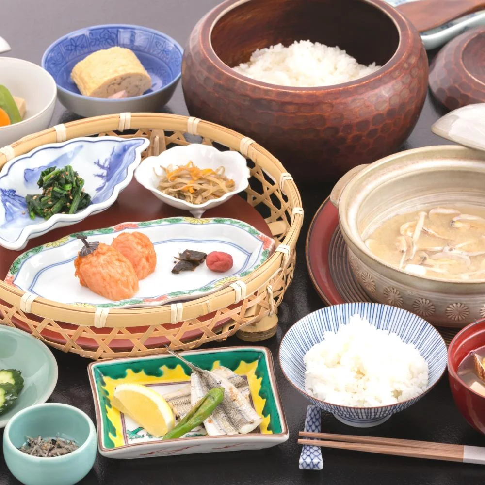 西山別館の朝食