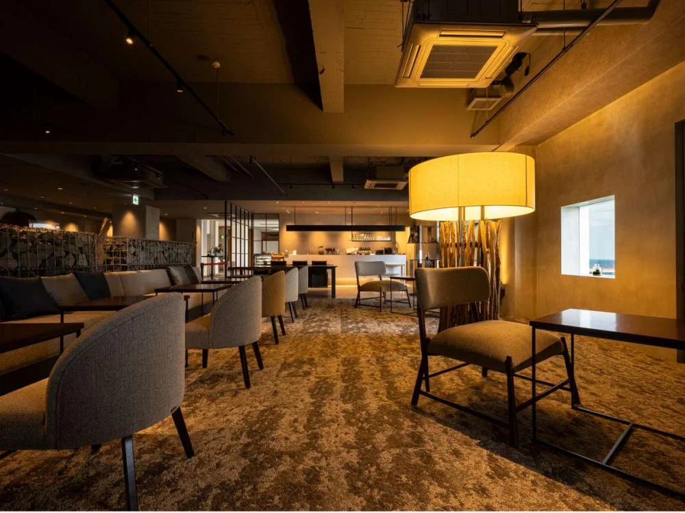 ＴＨＥ　ＨＯＴＥＬ　ＹＡＫＵＳＨＩＭＡ　ＯＣＥＡＮ　＆　ＦＯＲＥＳＴ（旧　シーサイドホテル屋久島）のラウンジ
