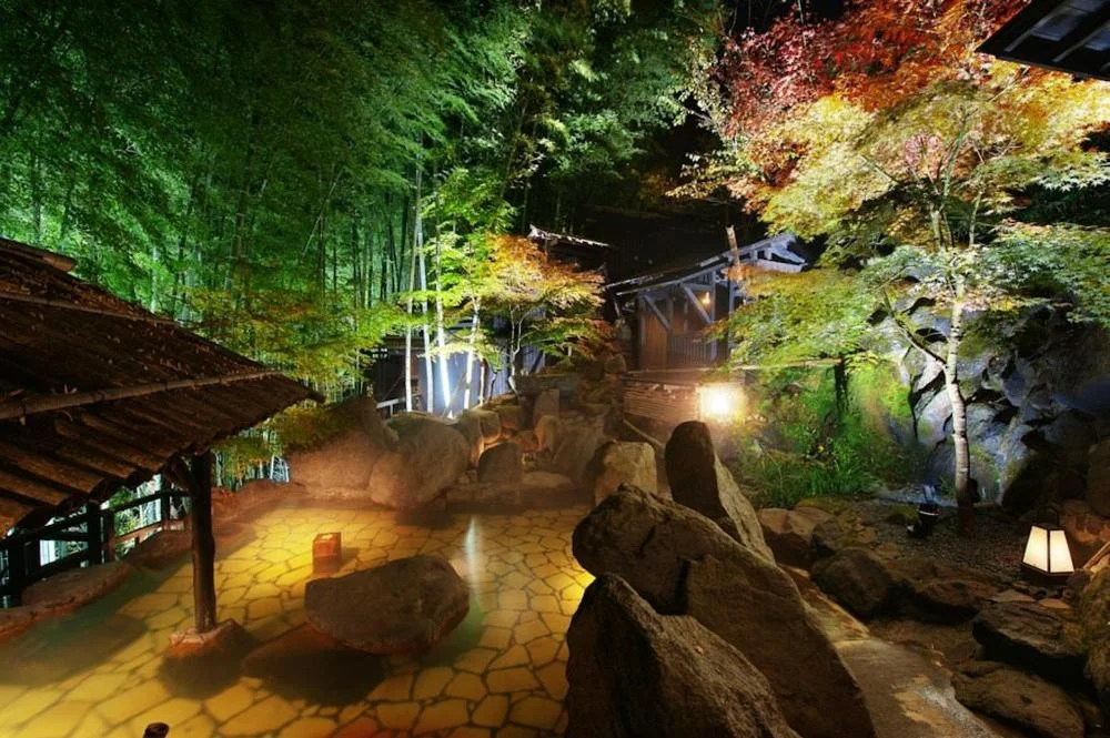 白川源泉　山荘　竹ふえの大浴場