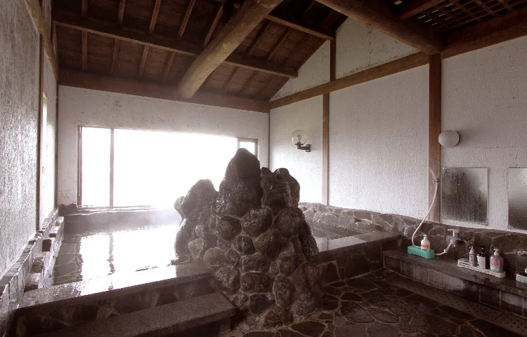 久美の浜温泉郷 小天橋の大浴場