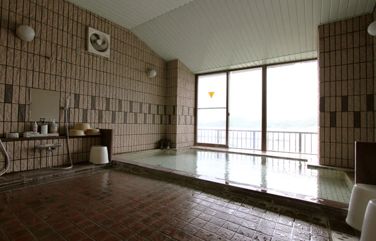 久美の浜温泉郷 小天橋の大浴場