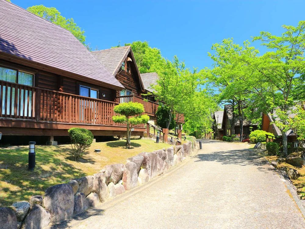 青山ガーデンリゾート ホテルローザブランカの外観