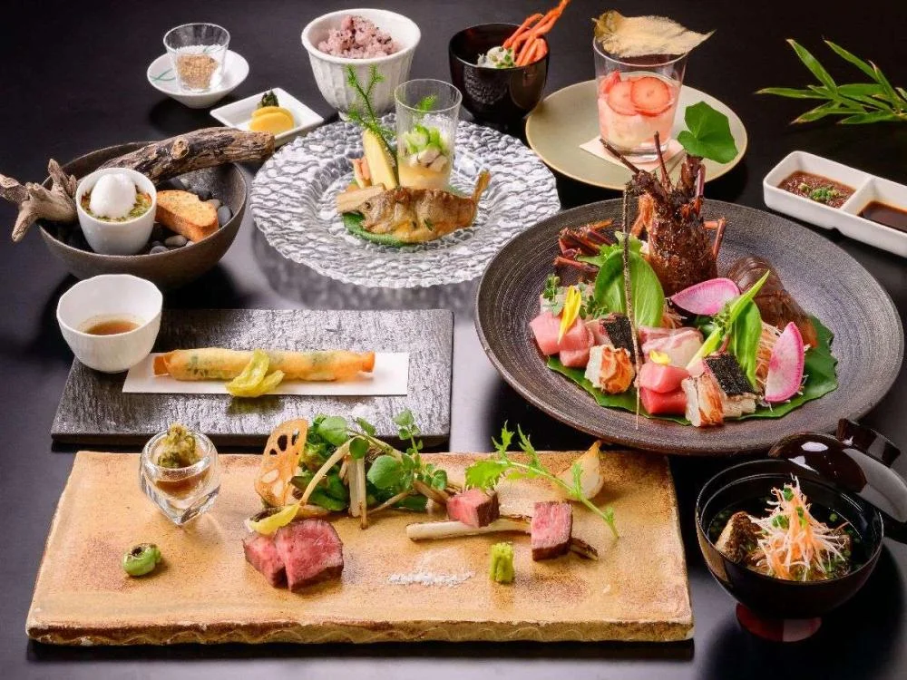 里創人 熊野倶楽部の夕食