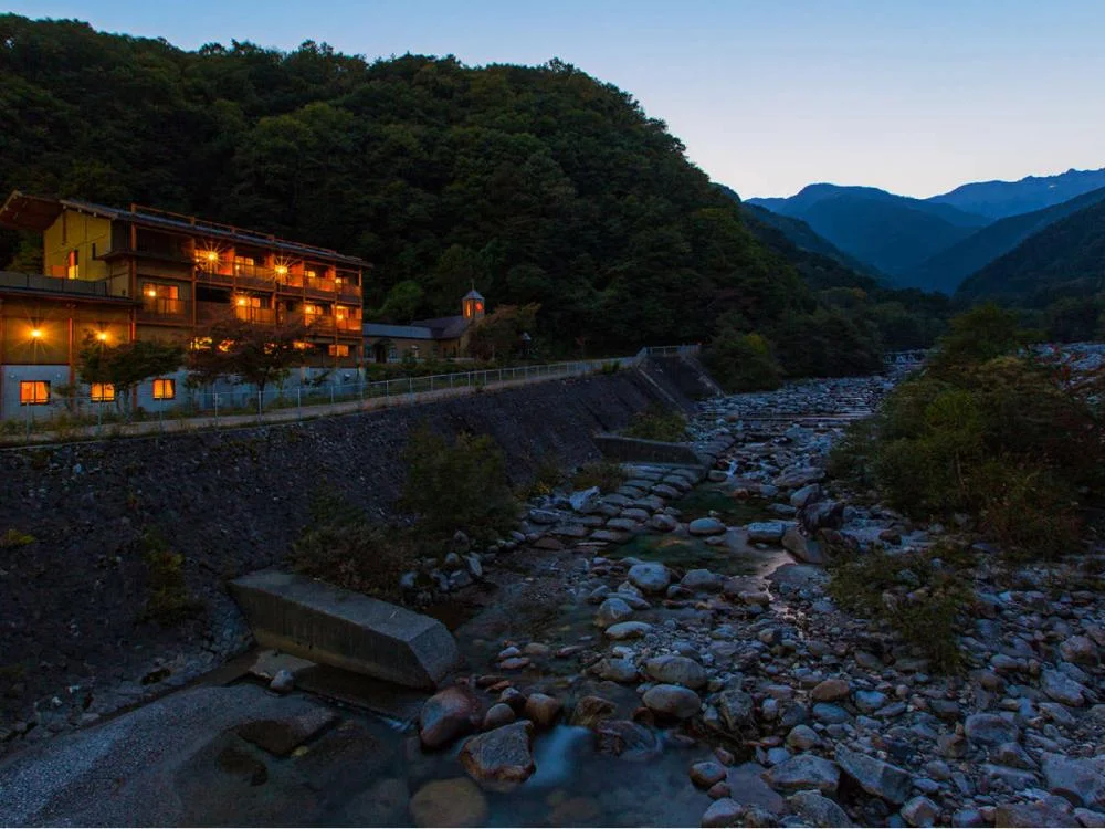 早太郎温泉 山野草の宿 二人静の外観