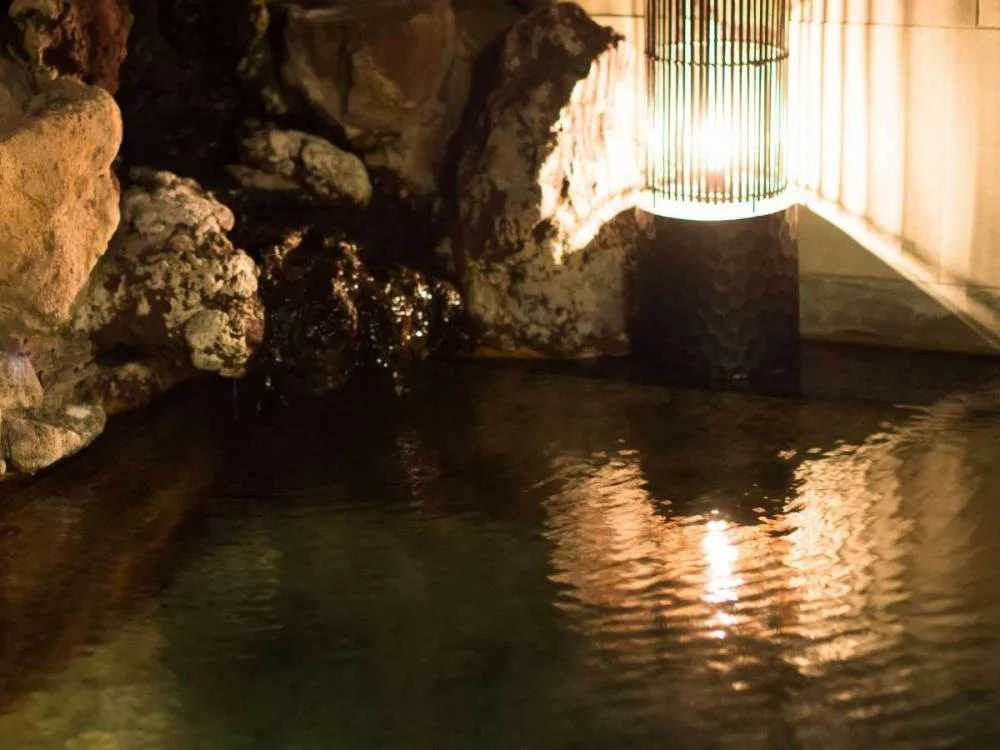 下諏訪温泉 鉄鉱泉本館の大浴場