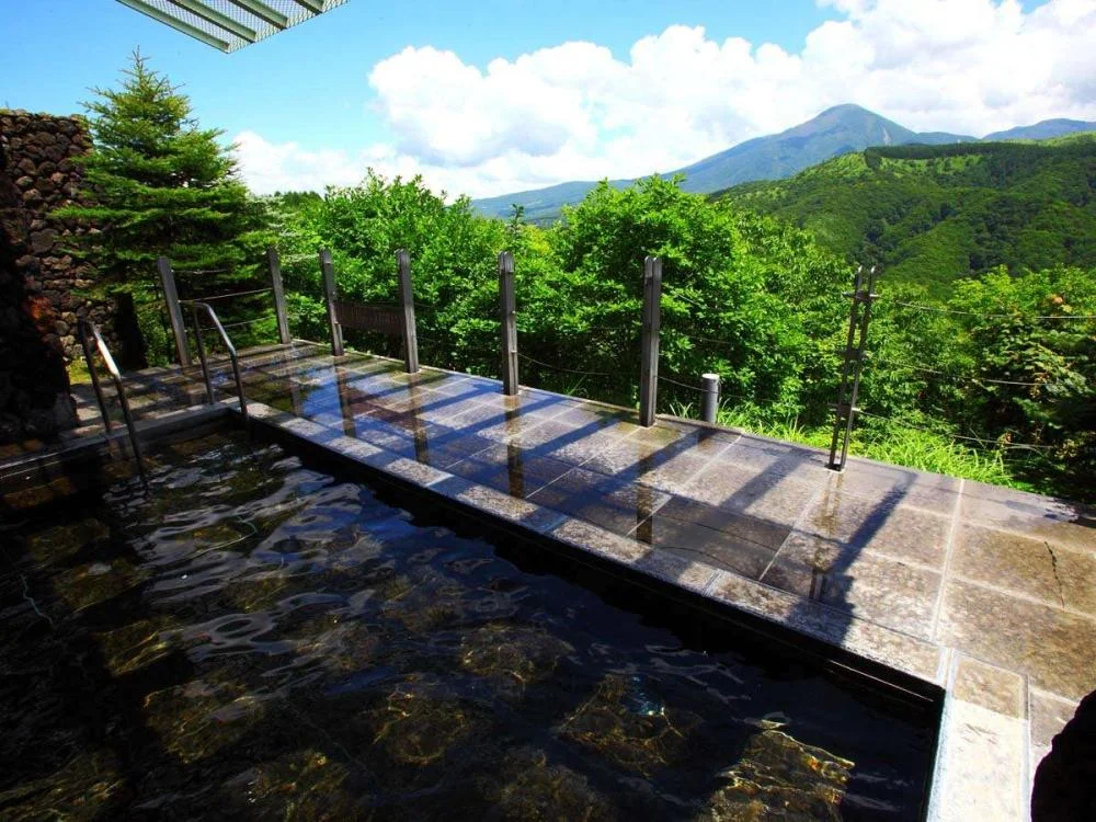 【天空の楽園】車山高原スカイパークホテルの大浴場