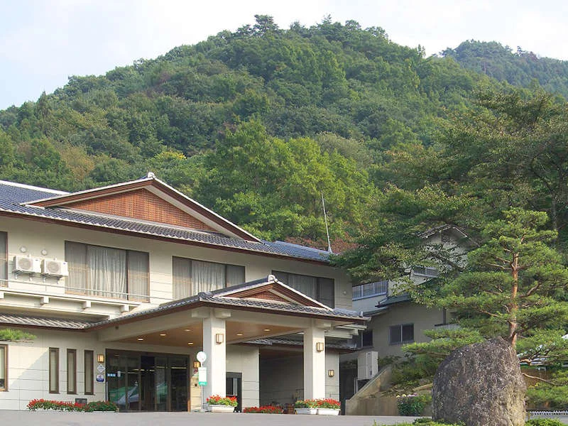 須坂温泉 古城荘の外観