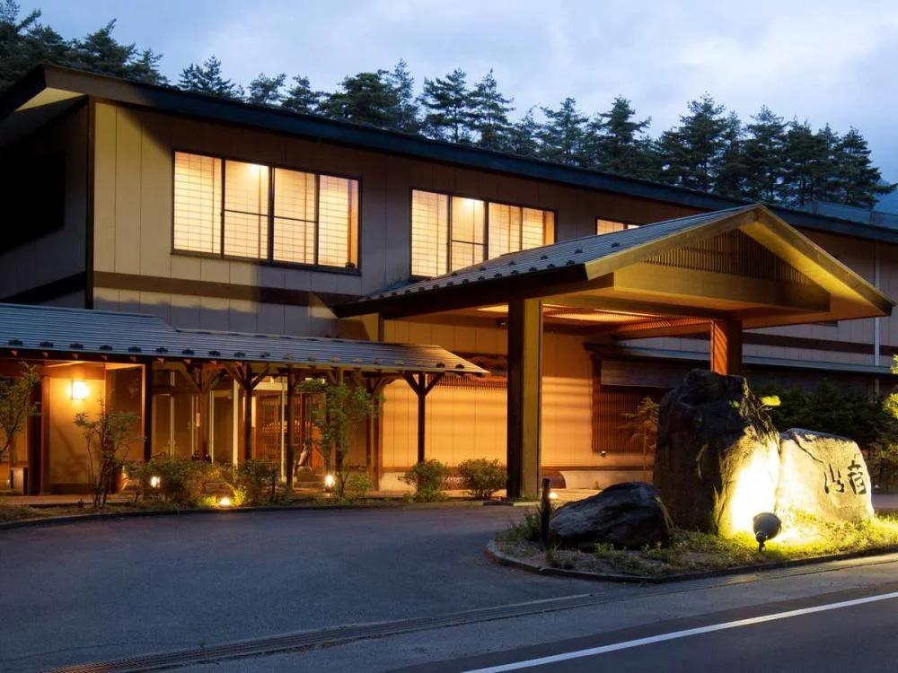 信州安曇野・穂高温泉 割烹旅館 山彦の外観
