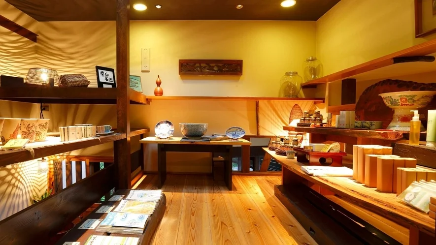 島宿真里＜小豆島＞ お土産店