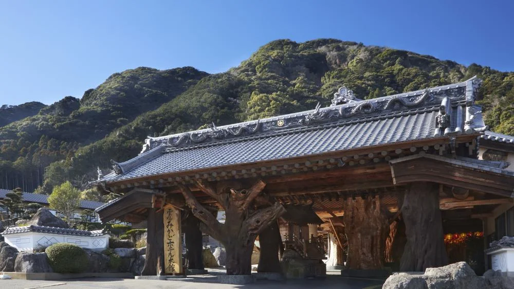 雲仙みかどホテル本館 外観