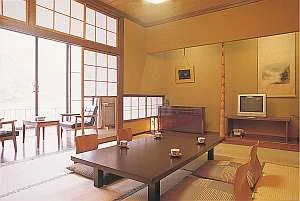 麒麟山温泉　絵かきの宿　福泉の部屋