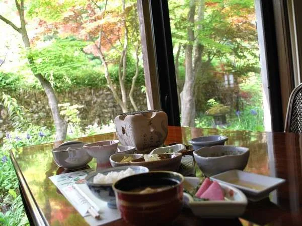 麒麟山温泉　雪つばきの宿　古澤屋の朝食