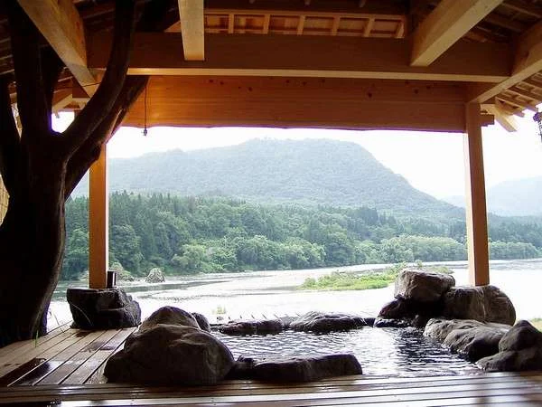 麒麟山温泉　雪つばきの宿　古澤屋の大浴場