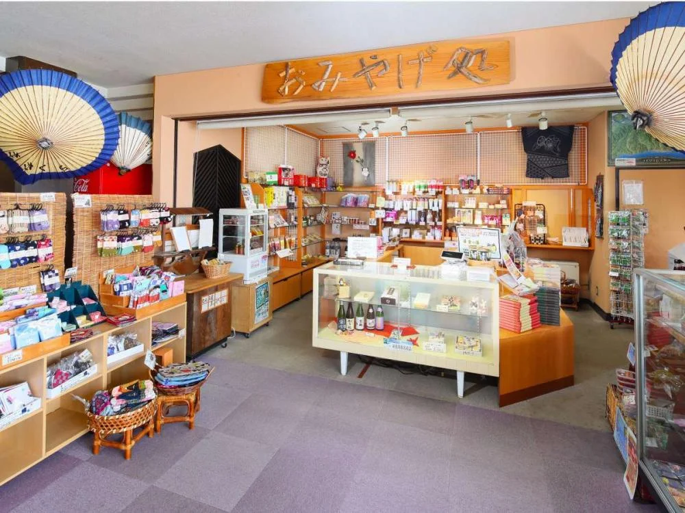 笹倉温泉　龍雲荘のお土産店