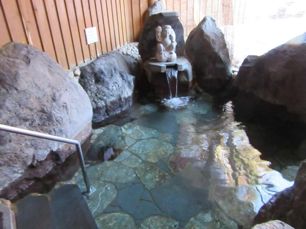 三国峠温泉　御宿　本陣の大浴場