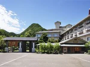 新潟　岩室温泉　自家源泉の宿　富士屋 外観