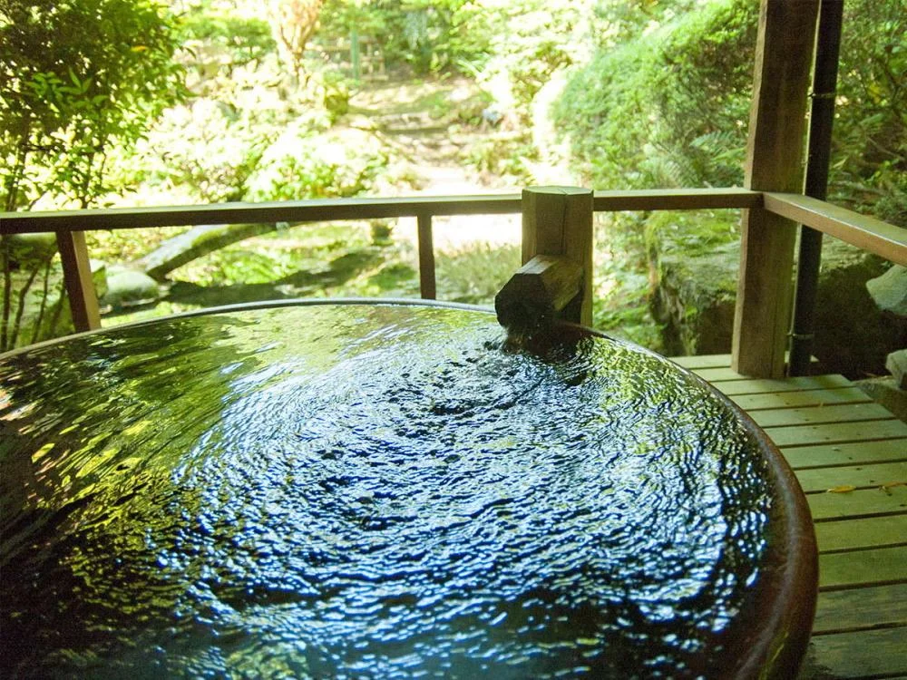 村杉温泉　風雅の宿　長生館の客室風呂