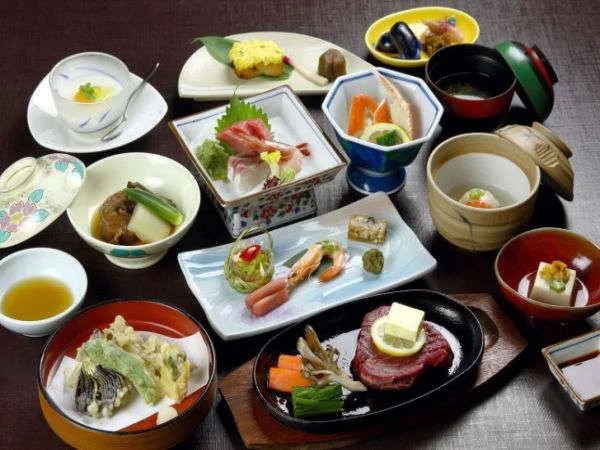 越後湯沢温泉　音羽屋旅館 夕食☆