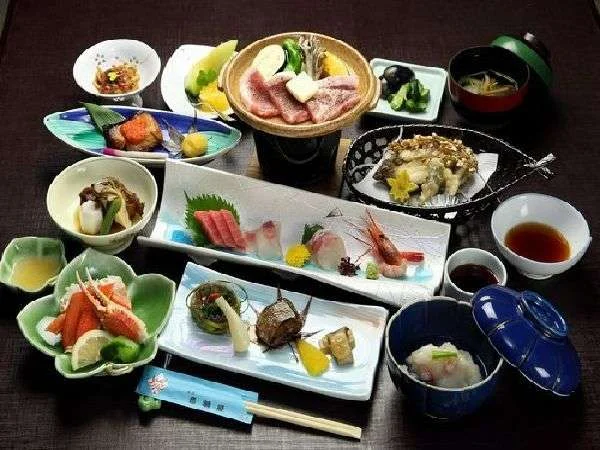 越後湯沢温泉　音羽屋旅館 夕食