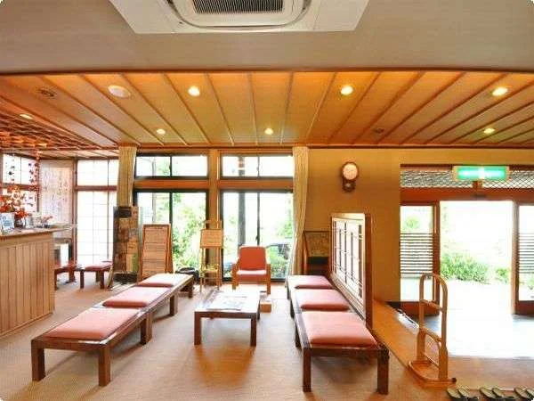 越後湯沢温泉　音羽屋旅館 ロビー