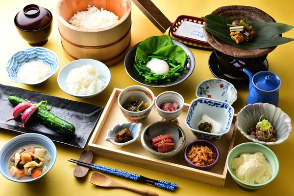 松之山温泉　ひなの宿　ちとせの朝食