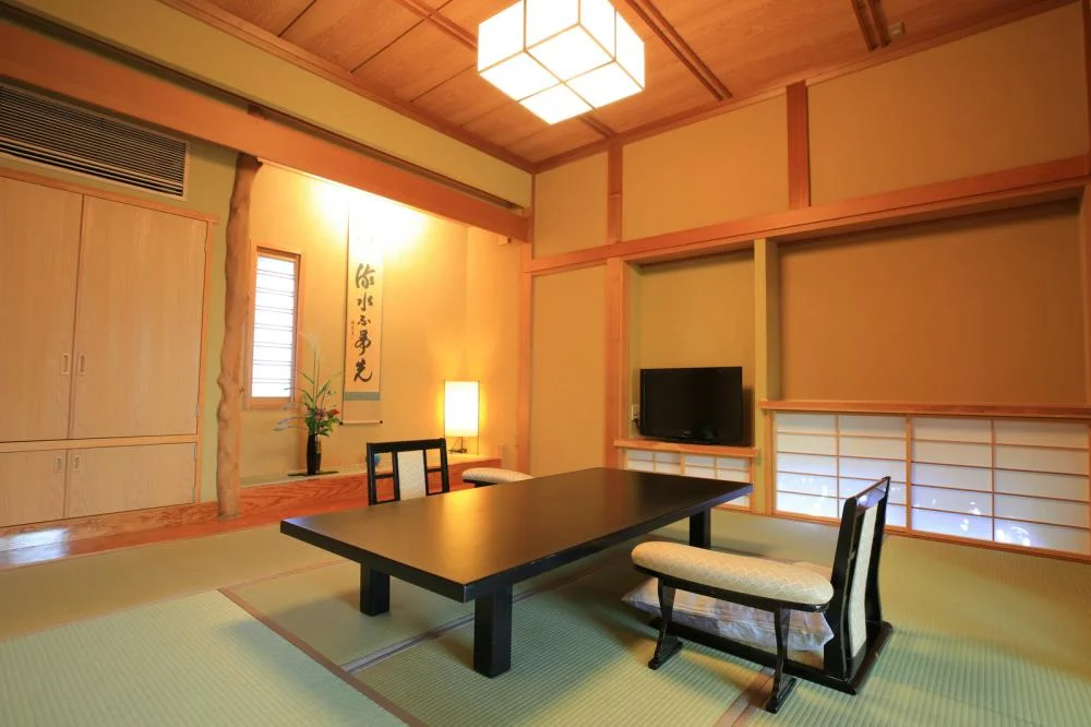 静かな森と明治・大正離れの宿　環翠楼の部屋
