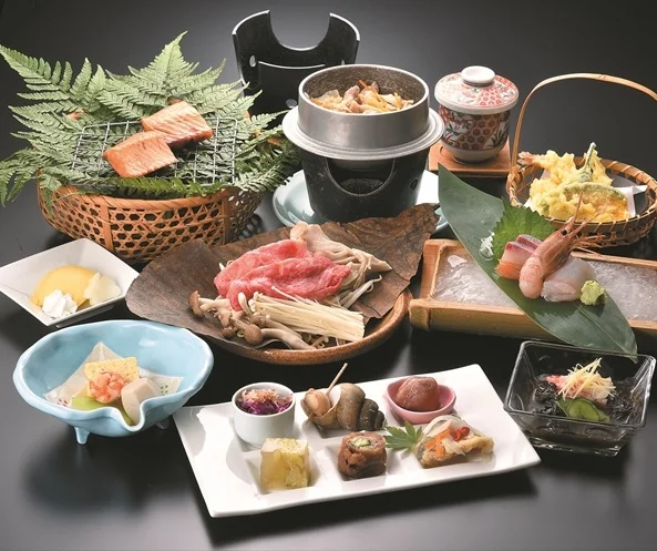 月岡温泉　村上館　湯伝の夕食