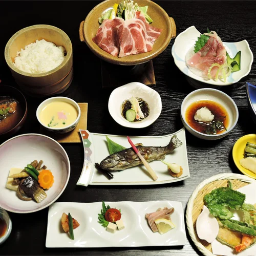 松之山温泉　和泉屋　＜新潟県＞の夕食