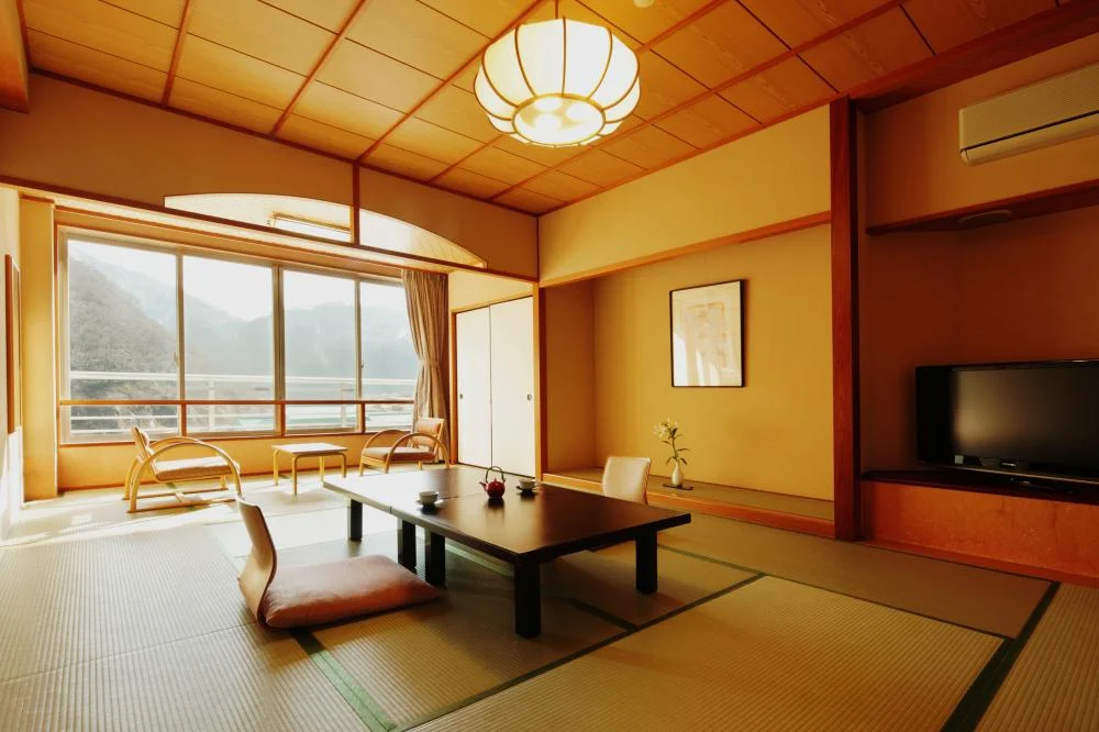 姫川温泉　ホテル国富翠泉閣の部屋