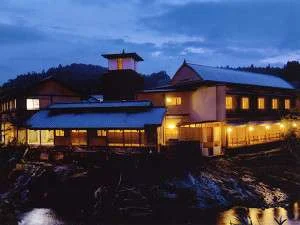 長湯温泉 大丸旅館の外観