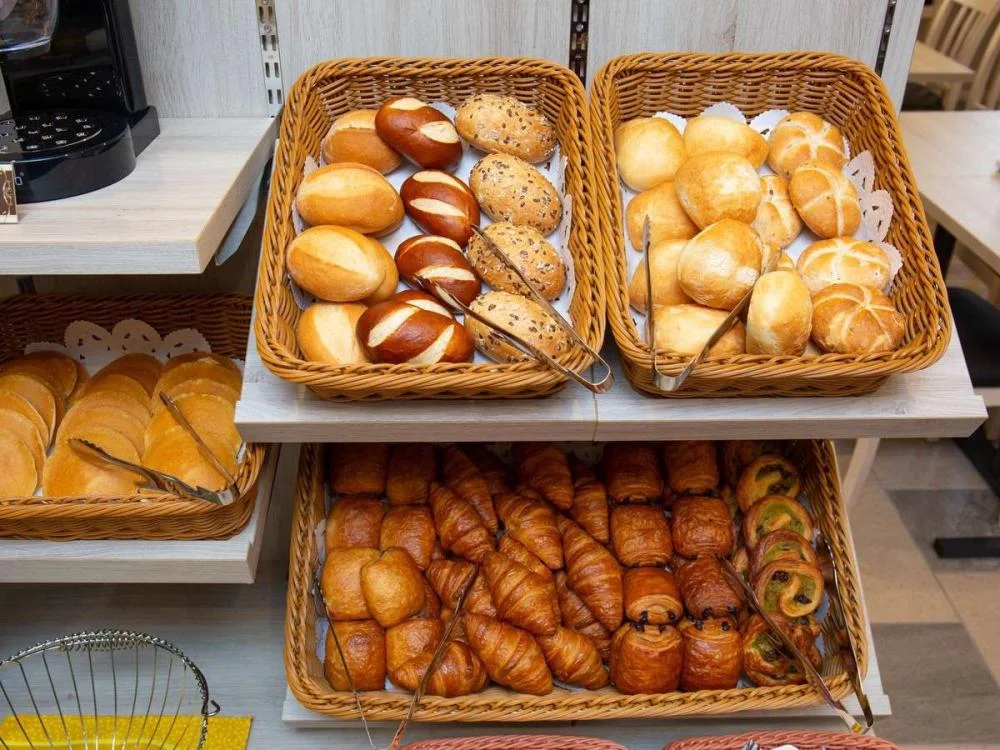 くれたけイン南海堺駅前の朝食のパン