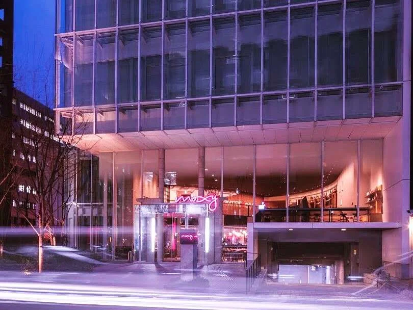 モクシー大阪本町(マリオットグループ)の外観