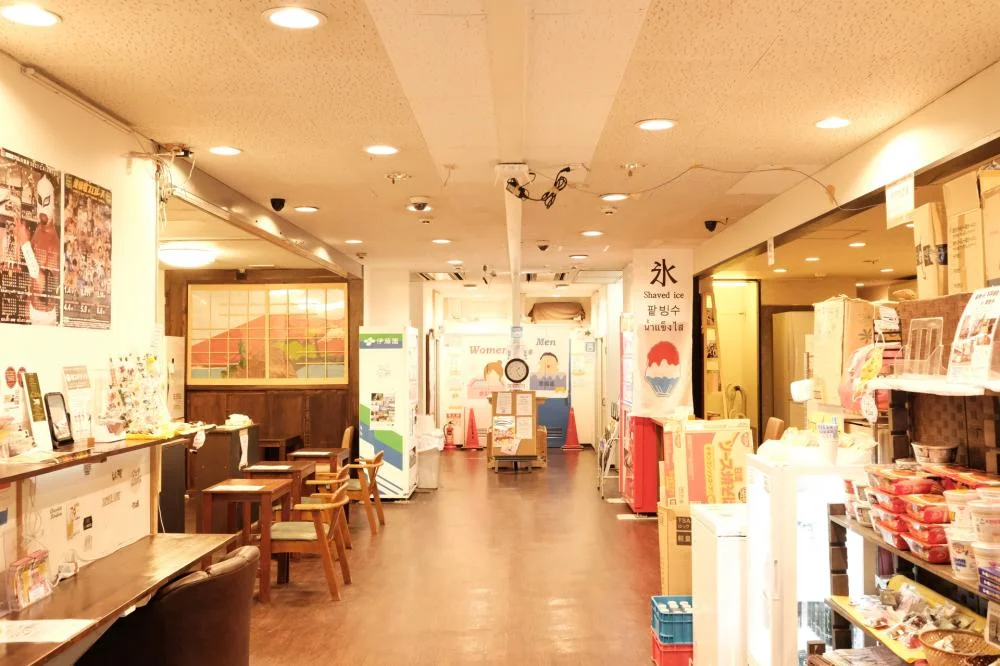 ビジネスホテル来山北館のロビー