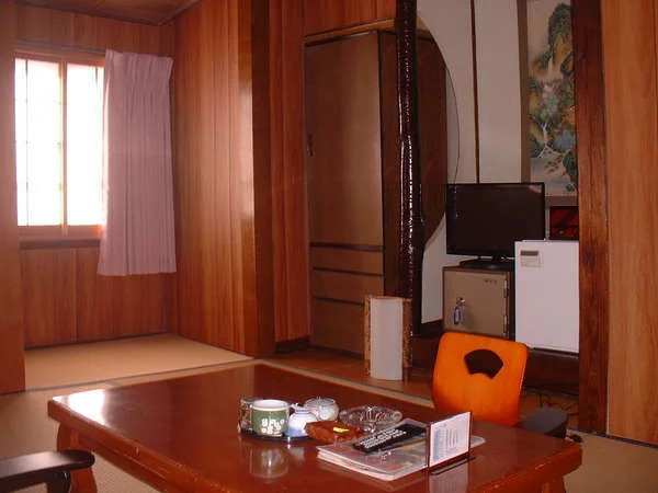 嬉野温泉 低料金の宿ビジネスの宿 旅館 一休荘 部屋
